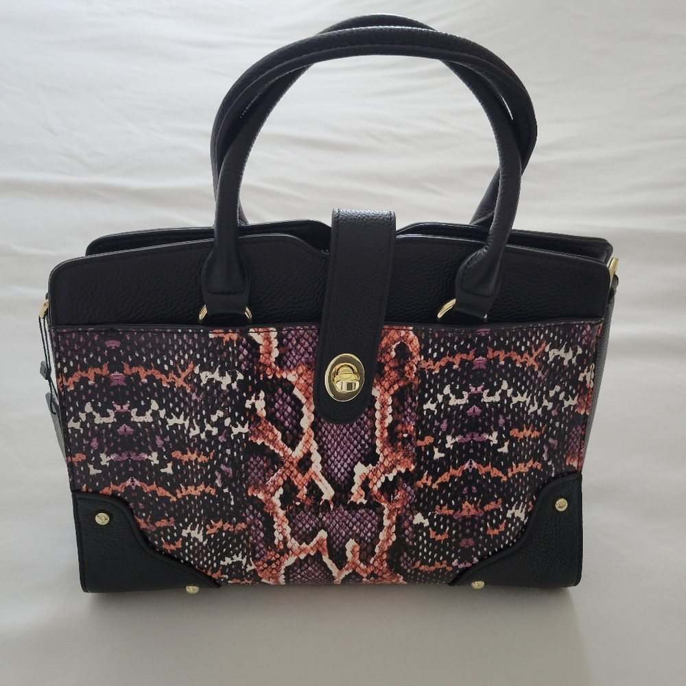 Genuine Leather, brand New Handbag/shoulder bag.